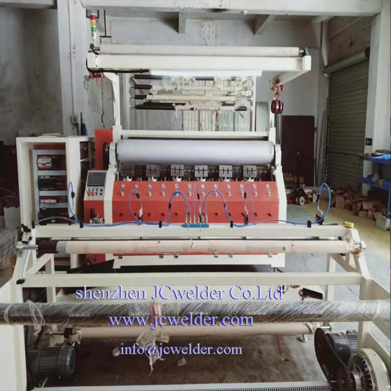 Ultrasonic Embossing Machine For Quits Sanitary Napkin Production